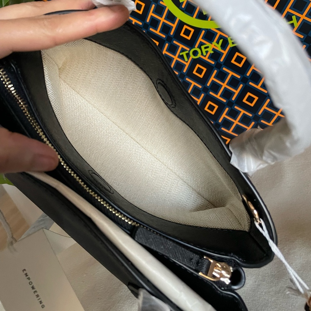 NWT , tory burch emerson mini black tote bag , crossbody - Picture 7 of 14